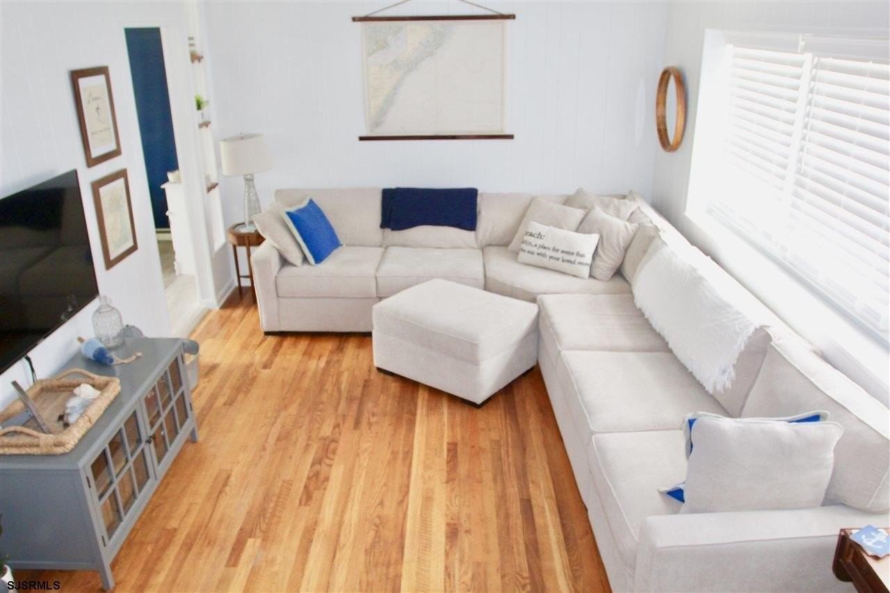 325 14th St S - Photo 2 of 29