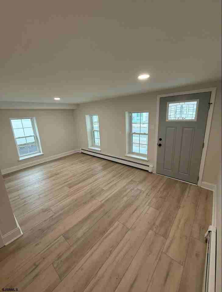 129 N New Haven Ave - Photo 4 of 12