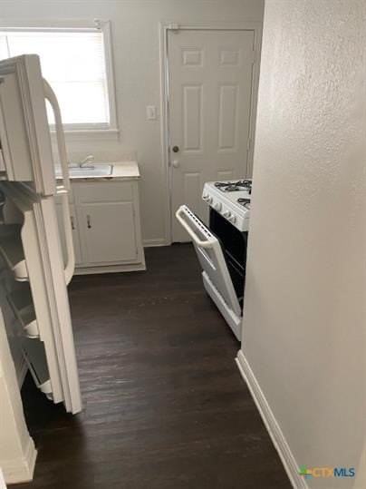 710 Stetson Ave Unit 712 #712 - Photo 3 of 6