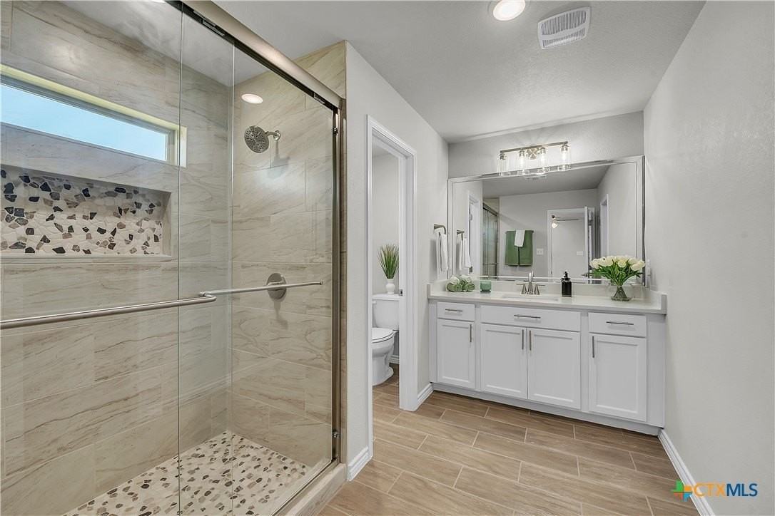 5202 White Rose Dr - Photo 6 of 11