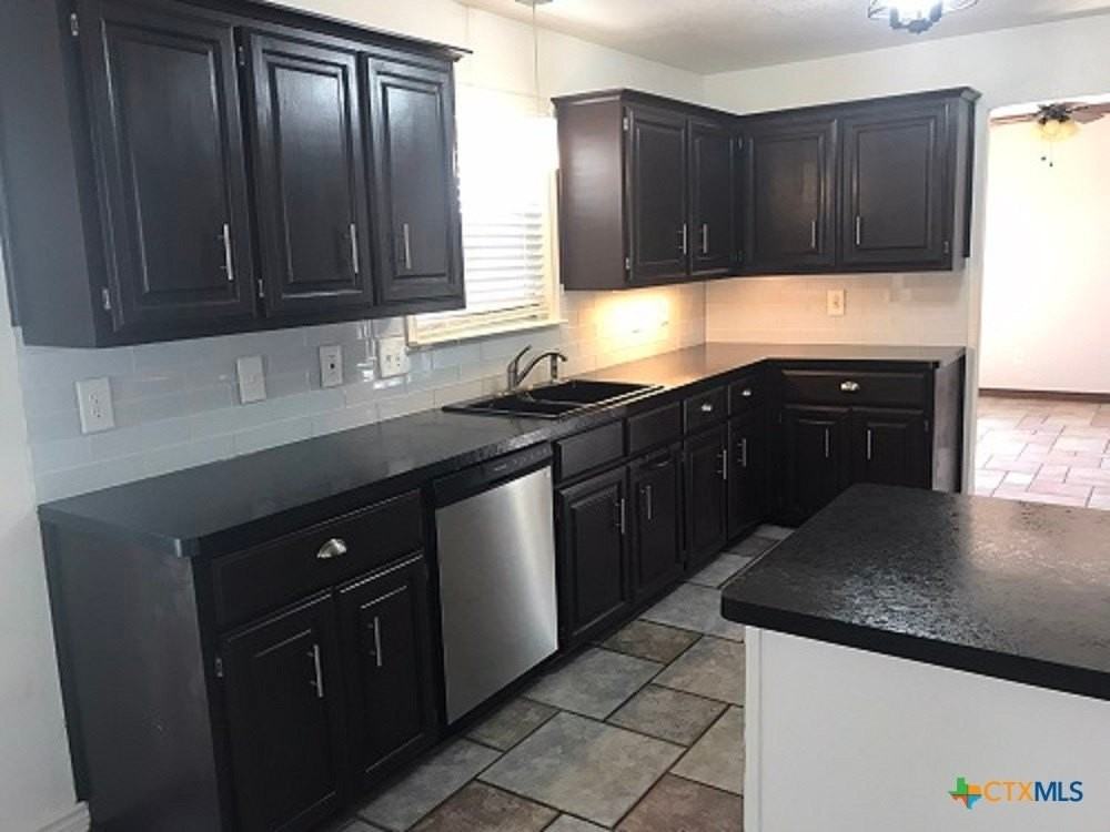 419 Tomahawk Dr - Photo 6 of 28