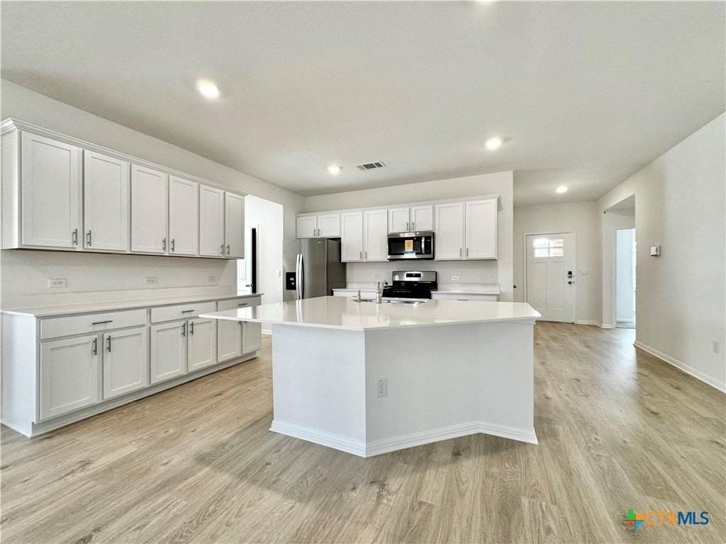 2353 Bronc Buster Way - Photo 5 of 40