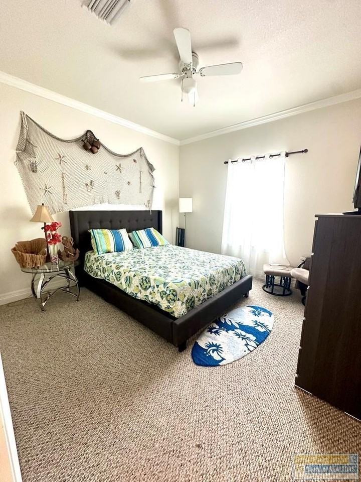 111 E Polaris Dr - Photo 2 of 29