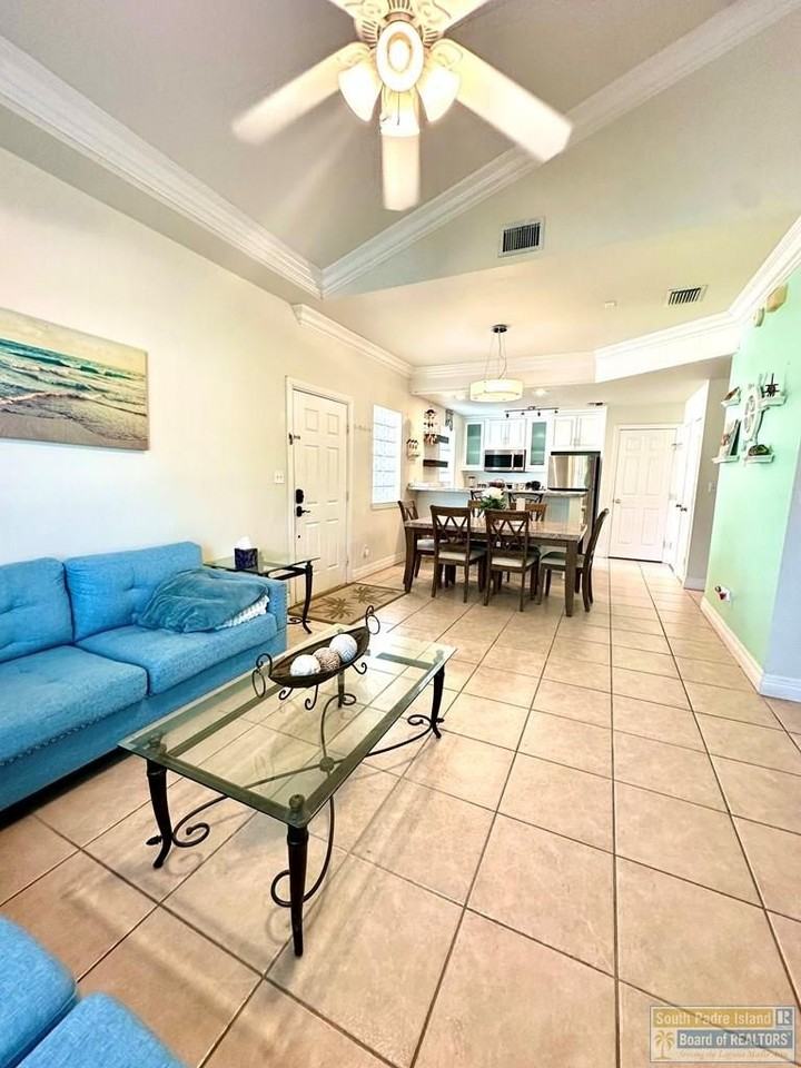 111 E Polaris Dr - Photo 4 of 29