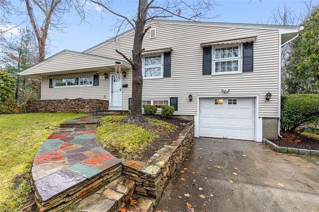 14 Rip Van Winkle Cir - Photo 2 of 50