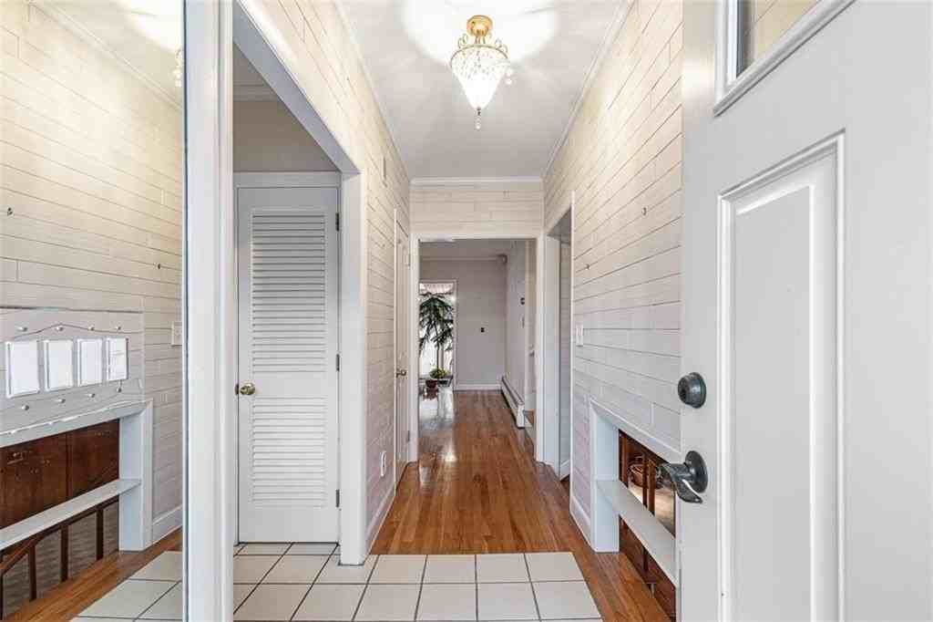 14 Rip Van Winkle Cir - Photo 3 of 50