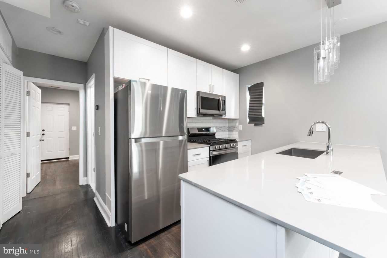 1606 29th St Se - Photo 5 of 12