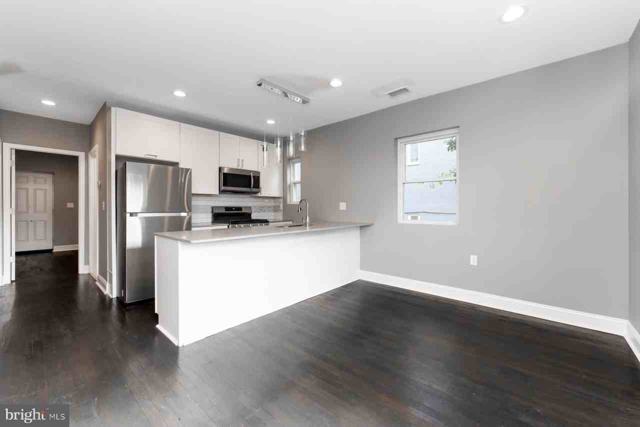 1606 29th St Se - Photo 7 of 12