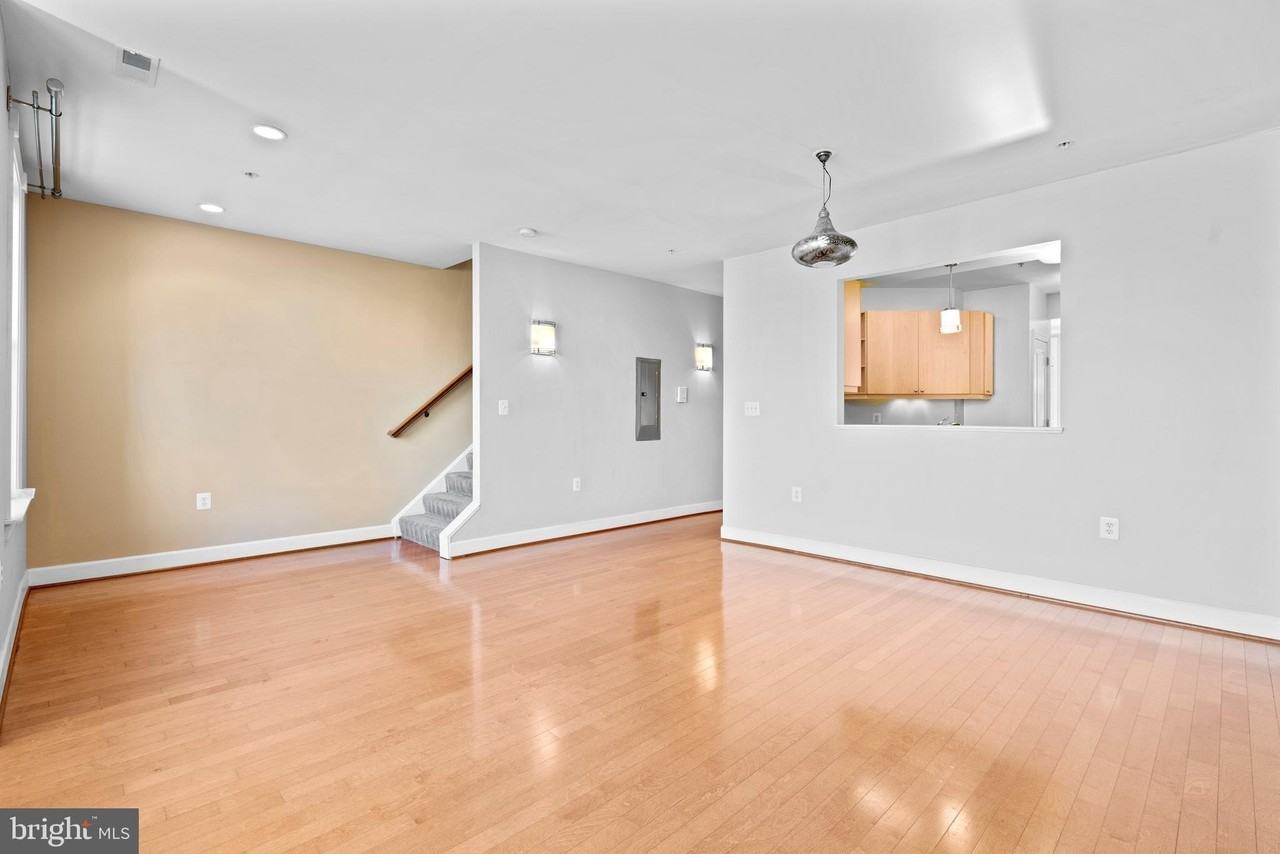 1350 Monroe St Nw Unit B #B - Photo 4 of 20