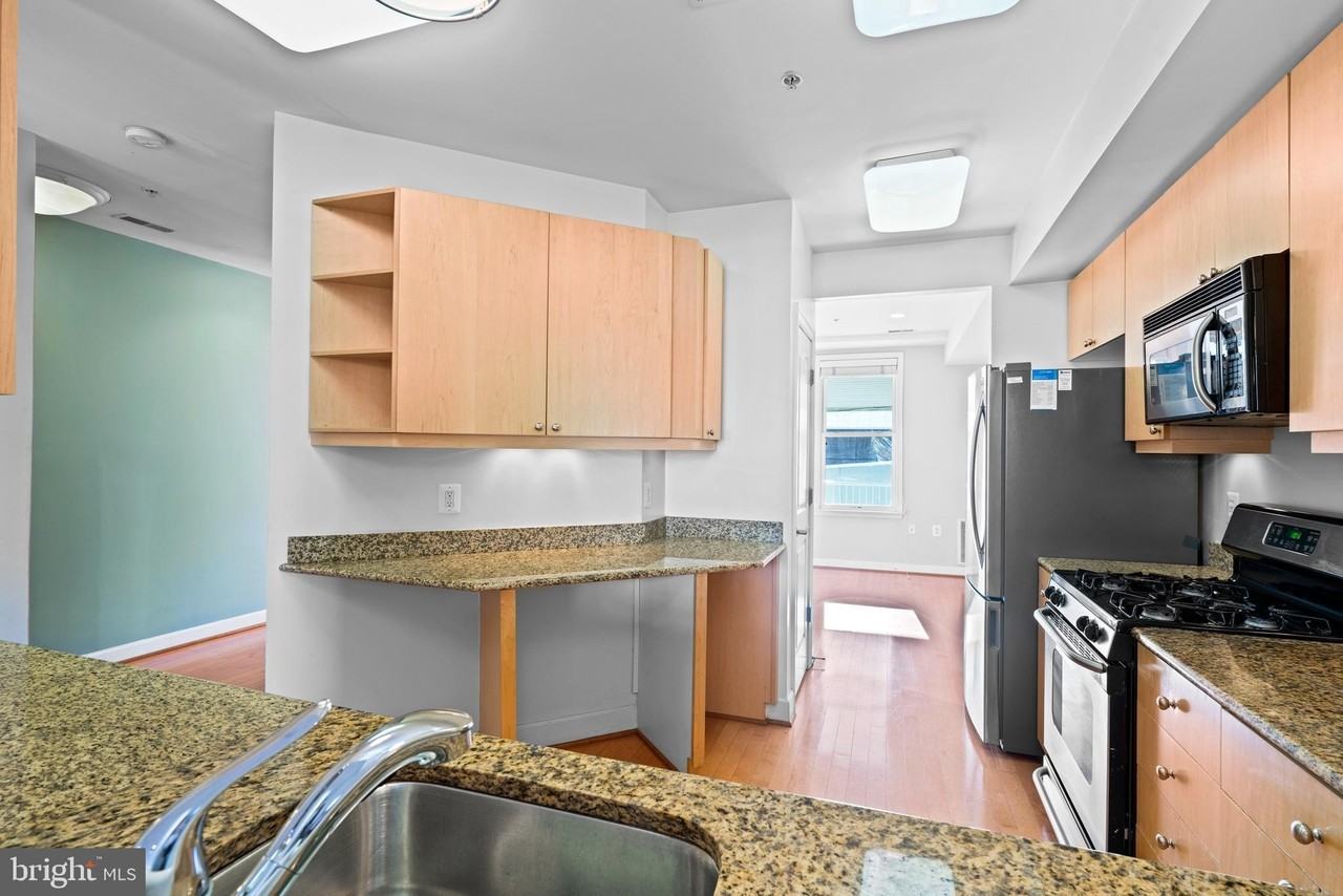 1350 Monroe St Nw Unit B #B - Photo 6 of 20