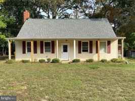 featured image of 1342 Edna Rd