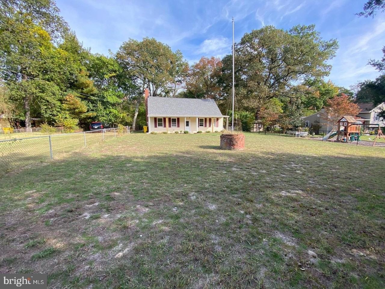 1342 Edna Rd - Photo 2 of 31