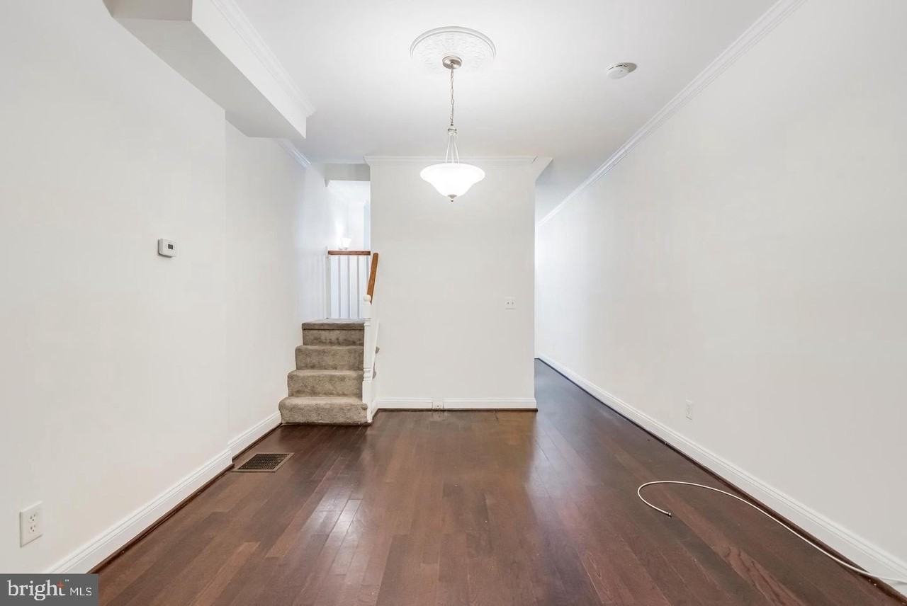 218 N Glover St - Photo 6 of 27