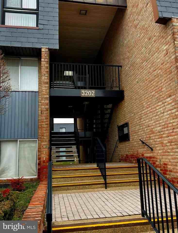 3202 Old Post Dr - Photo 2 of 14