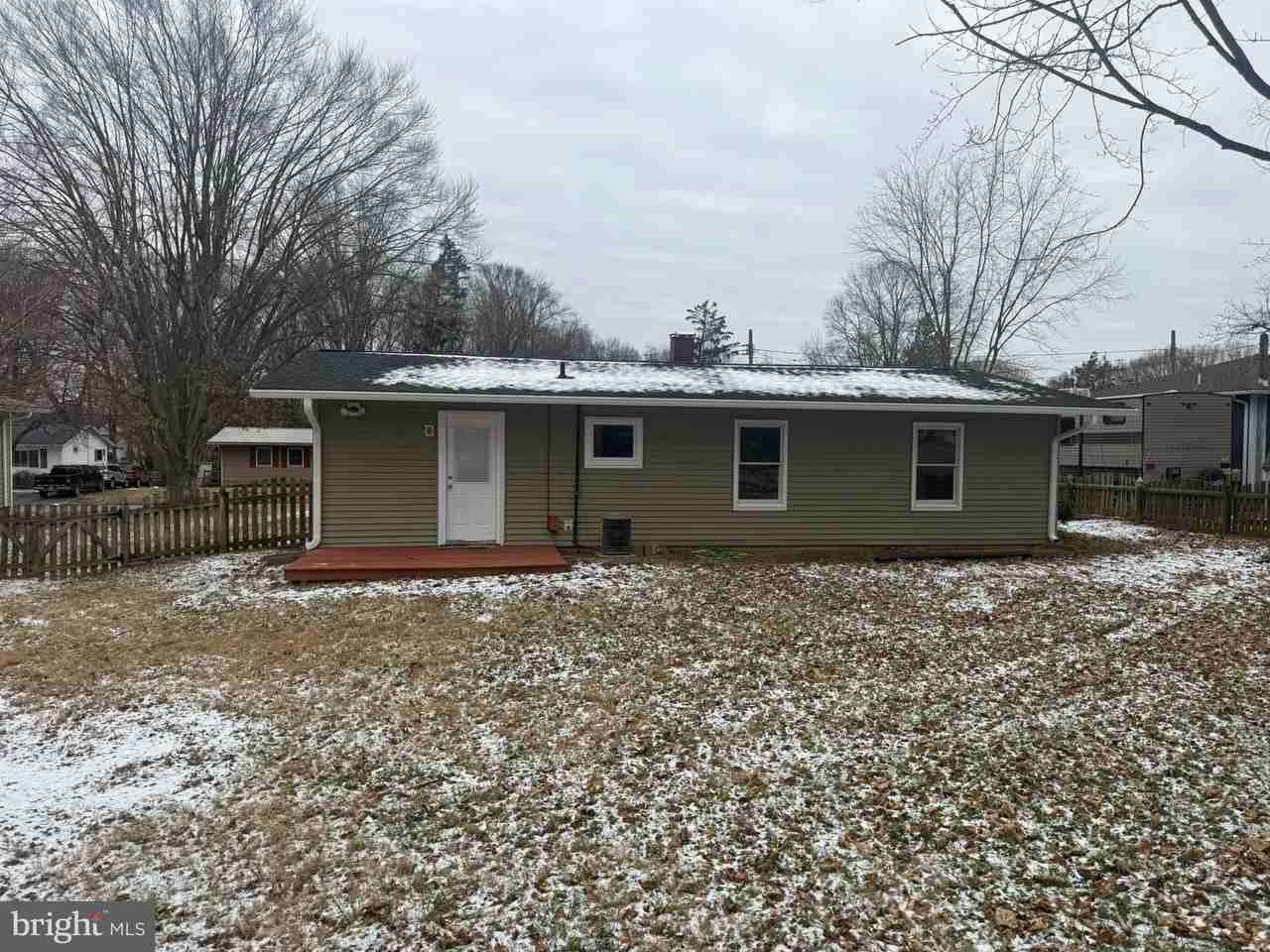 108 Mccormick St - Photo 2 of 38