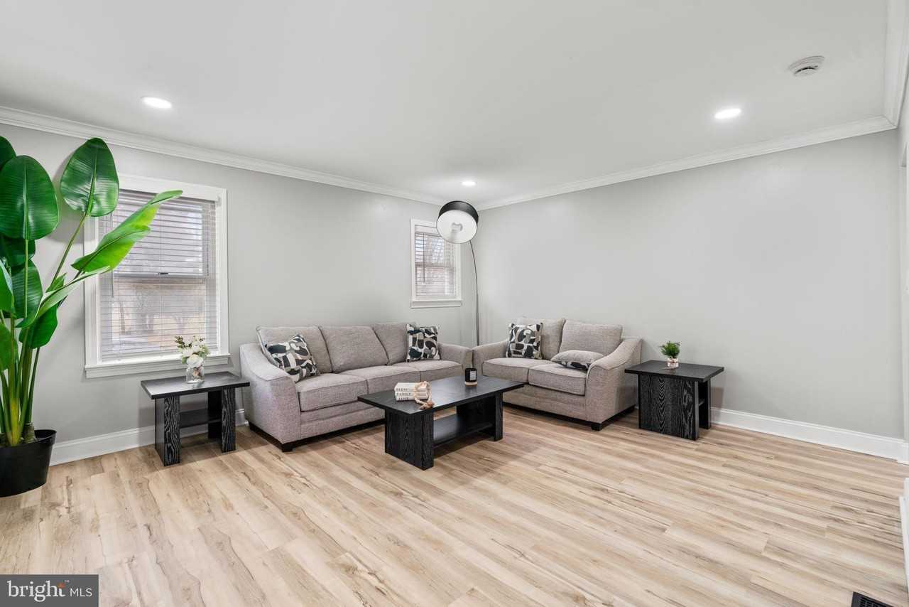 10530 Scaggsville Rd - Photo 7 of 36