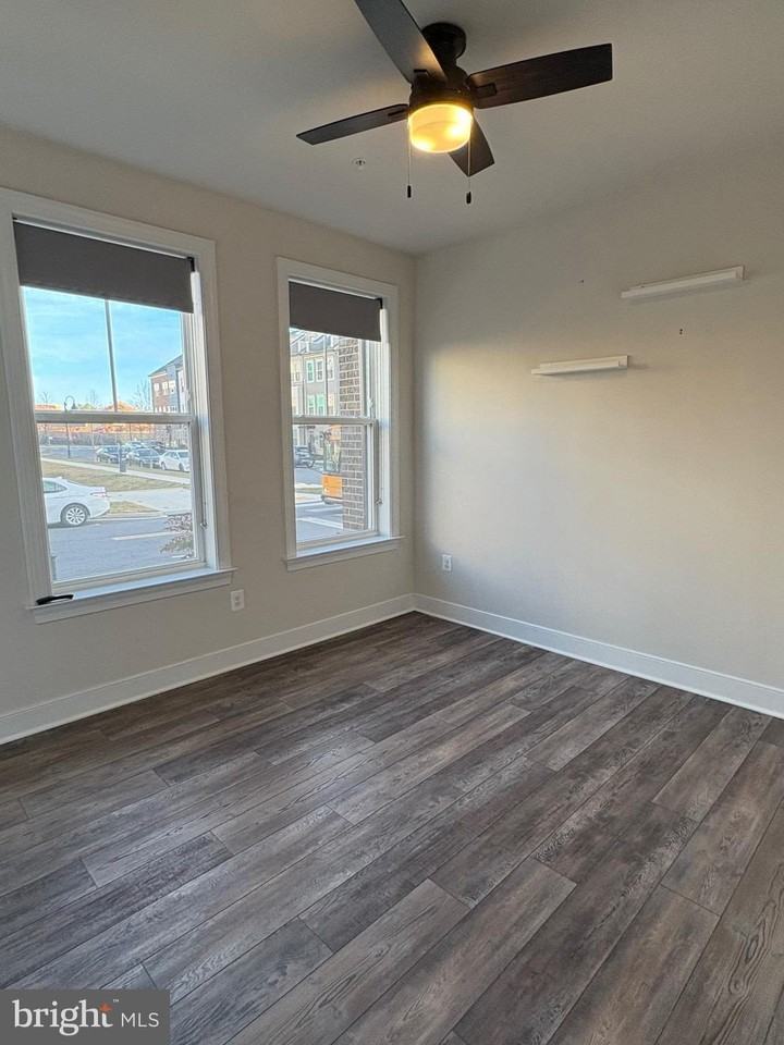 139 Rubens Dr - Photo 5 of 50