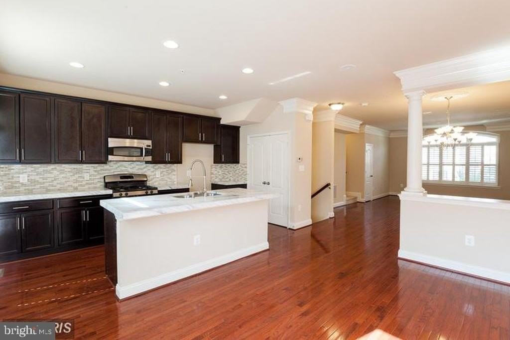 11888 Country Squire Way - Photo 6 of 18