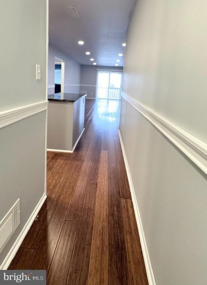 1007 Woodchip Rd - Photo 2 of 10