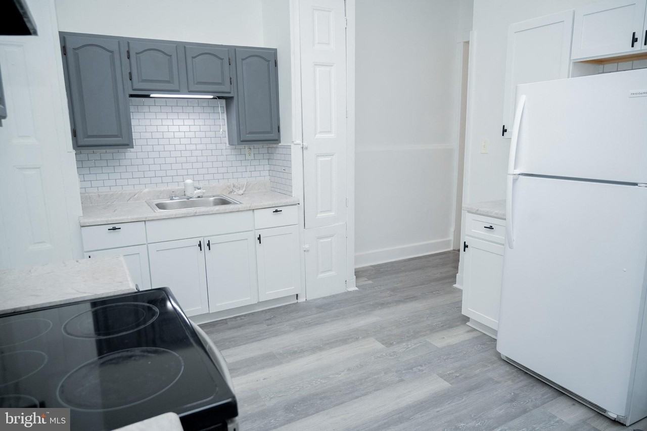 827 N 5th St Apt 1 #1 - Photo 3 of 11