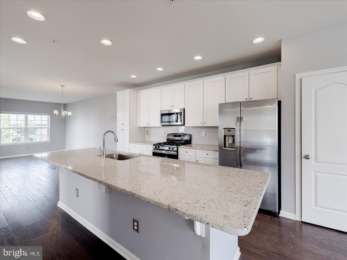 2305 Macis Cir - Photo 6 of 26