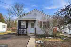 featured image of 451 Avenue B