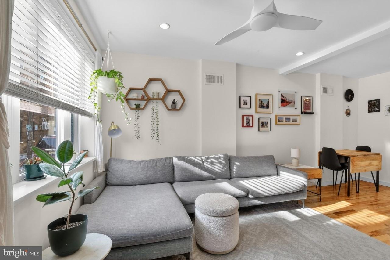 741 Watkins St - Photo 2 of 25