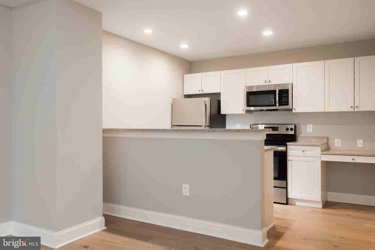 220 S 16th St Apt 902 #902 - Photo 7 of 16