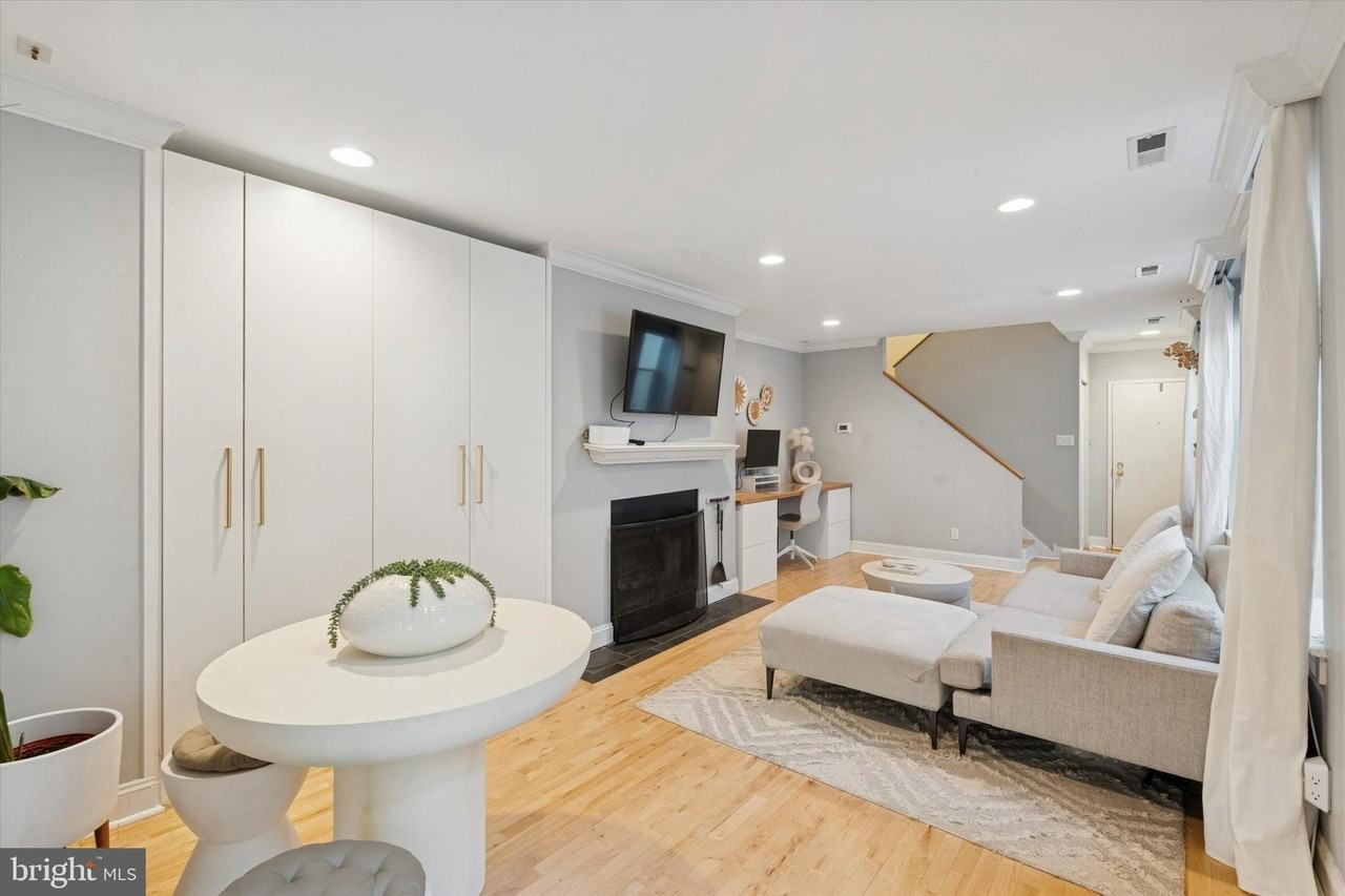 1719 Wallace St Apt 202-21 #202 - Photo 6 of 26