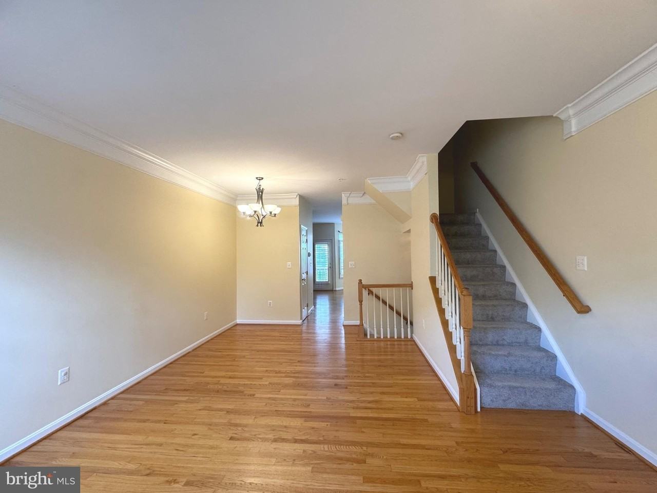 136 Cameron Station Blvd - Photo 3 of 20