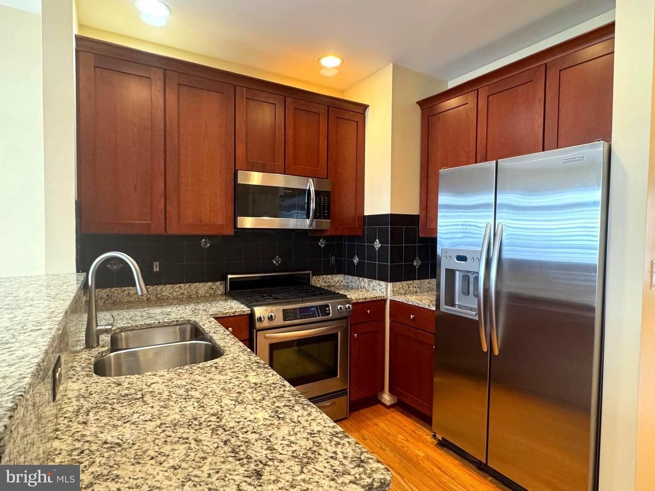 136 Cameron Station Blvd - Photo 6 of 20