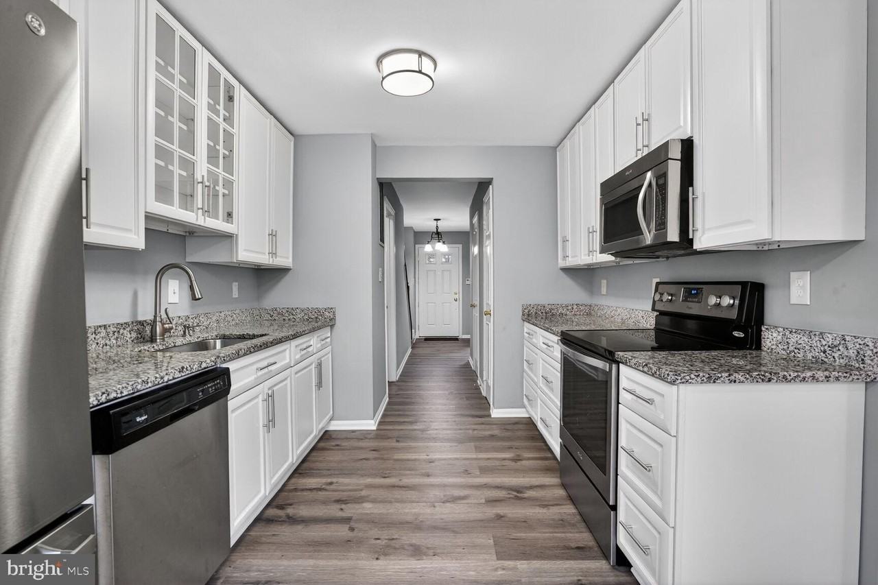 4071 Championship Ct - Photo 4 of 43