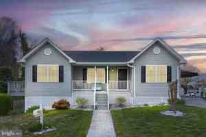 featured image of 6117 Riverview Dr