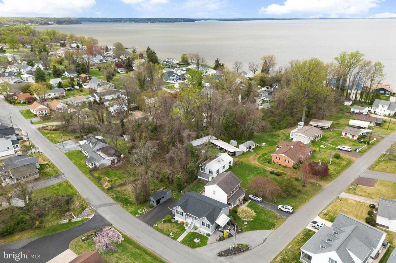 6117 Riverview Dr - Photo 4 of 50