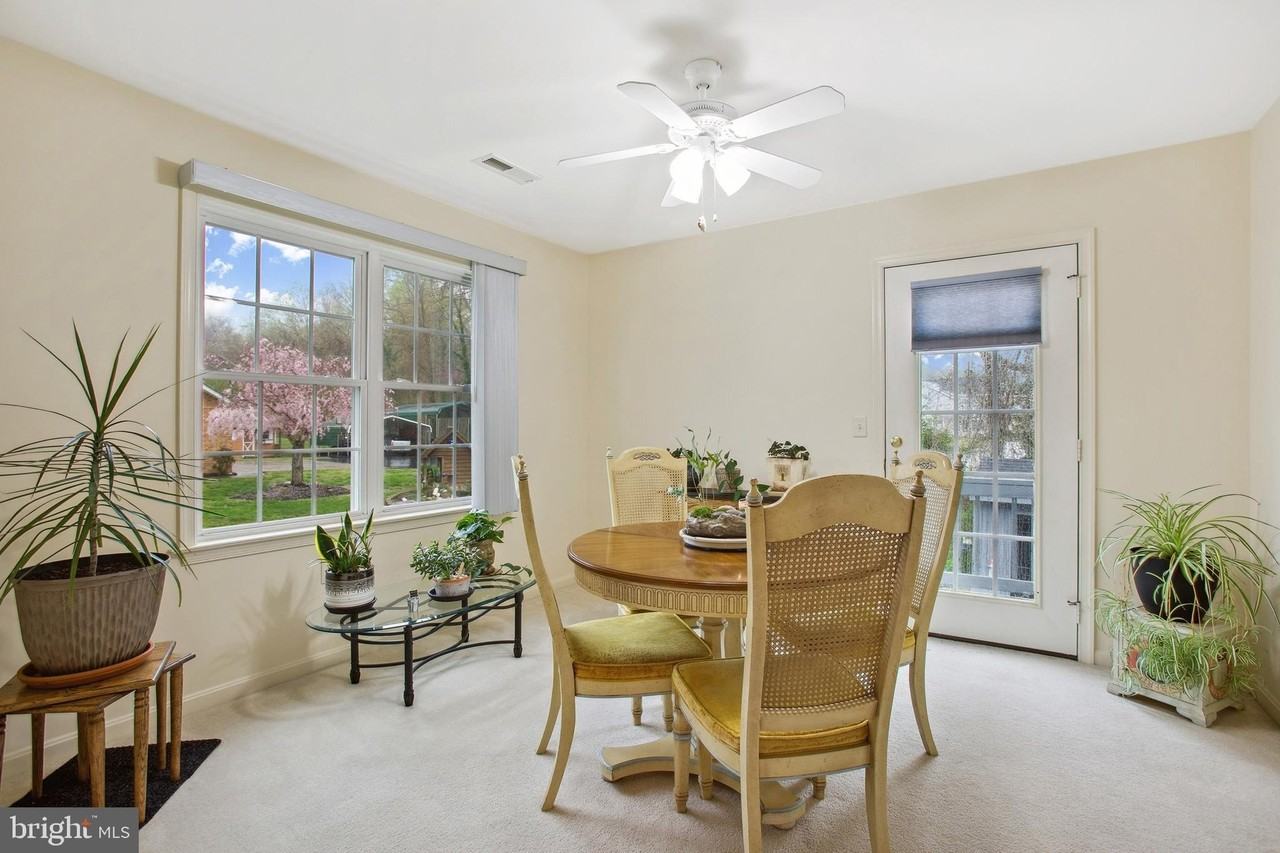 6117 Riverview Dr - Photo 6 of 50