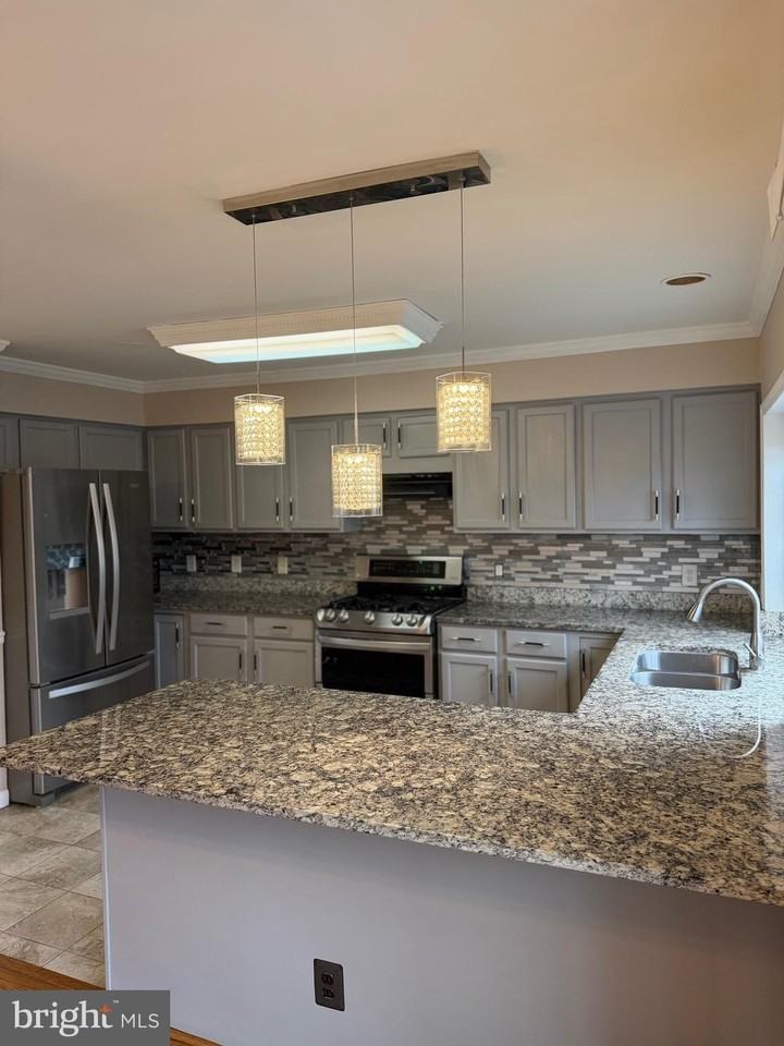 16820 Jed Forest Ln - Photo 5 of 24