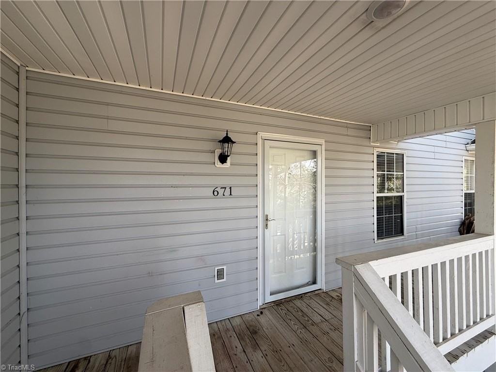 671 Balfour Rd - Photo 3 of 14