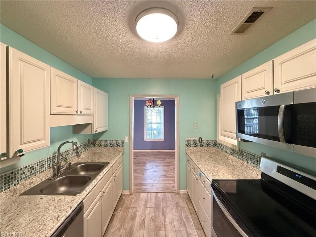 671 Balfour Rd - Photo 5 of 14