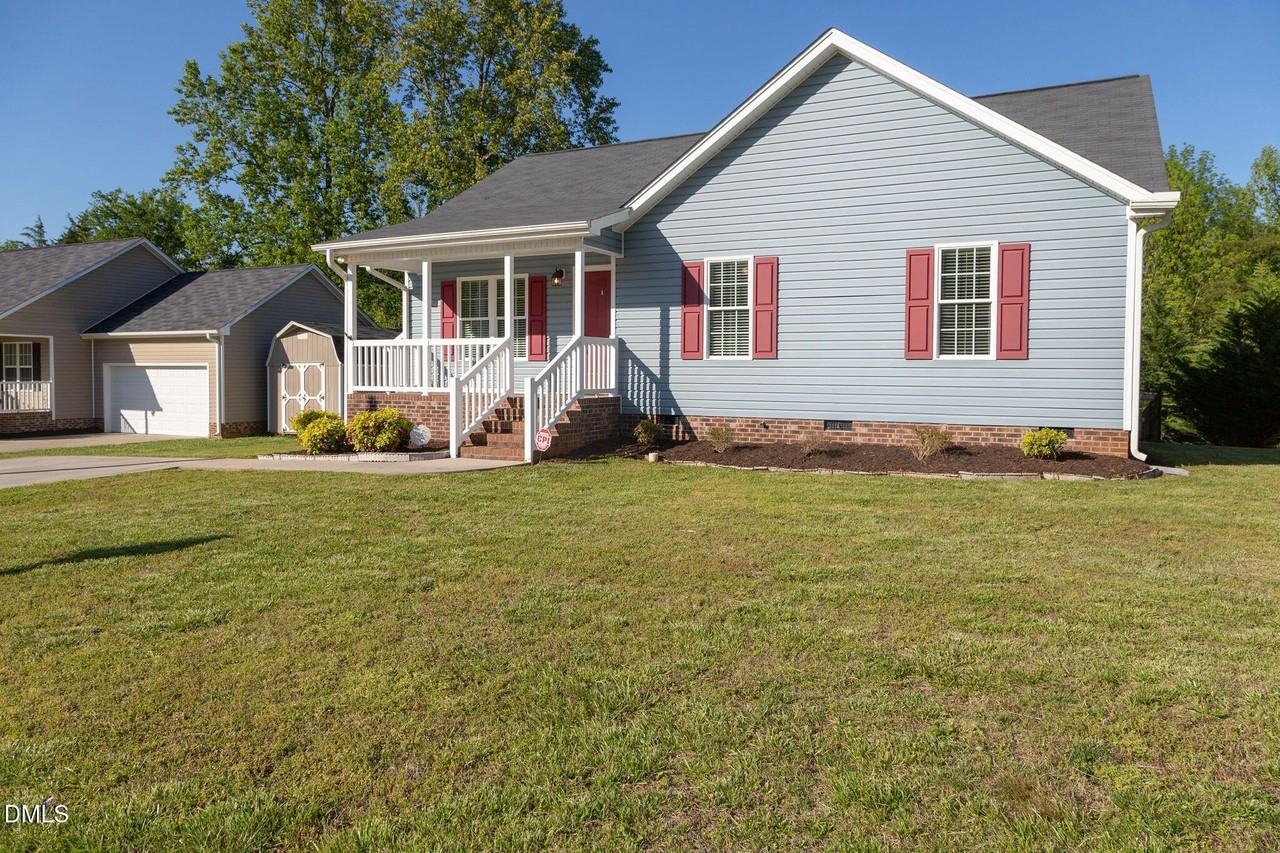 107 W Sebastian Ct - Photo 2 of 35