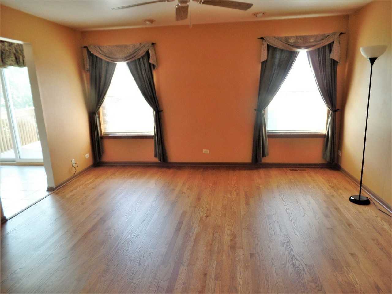 5514 Ridge Xing - Photo 4 of 15