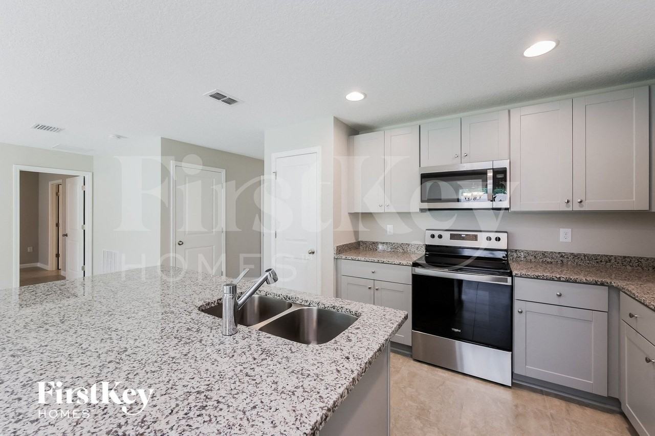 513 Earheart Dr - Photo 7 of 15