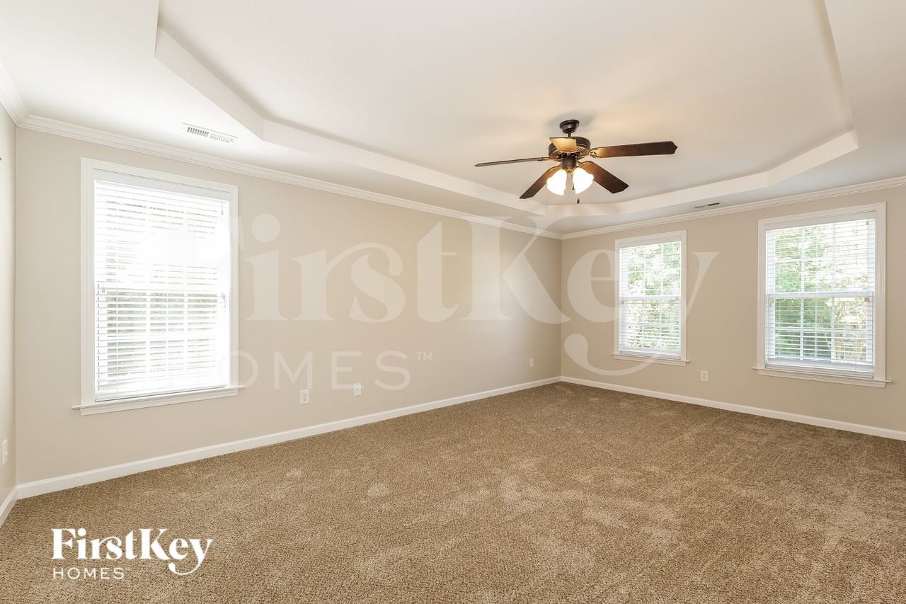 1205 Crabtree Dr - Photo 7 of 15