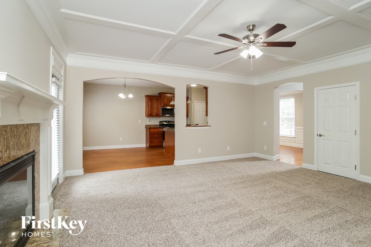 522 S Fortune Way - Photo 4 of 15