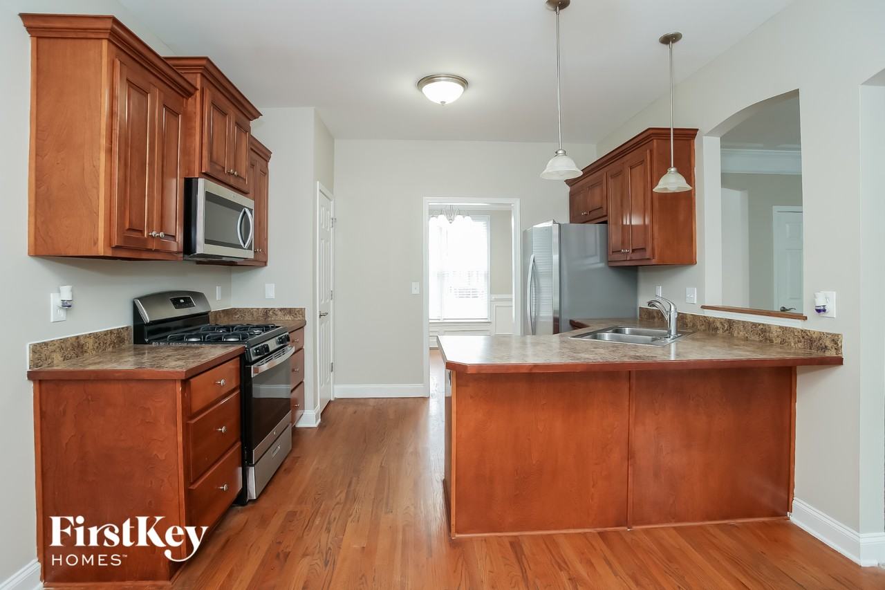 522 S Fortune Way - Photo 7 of 15