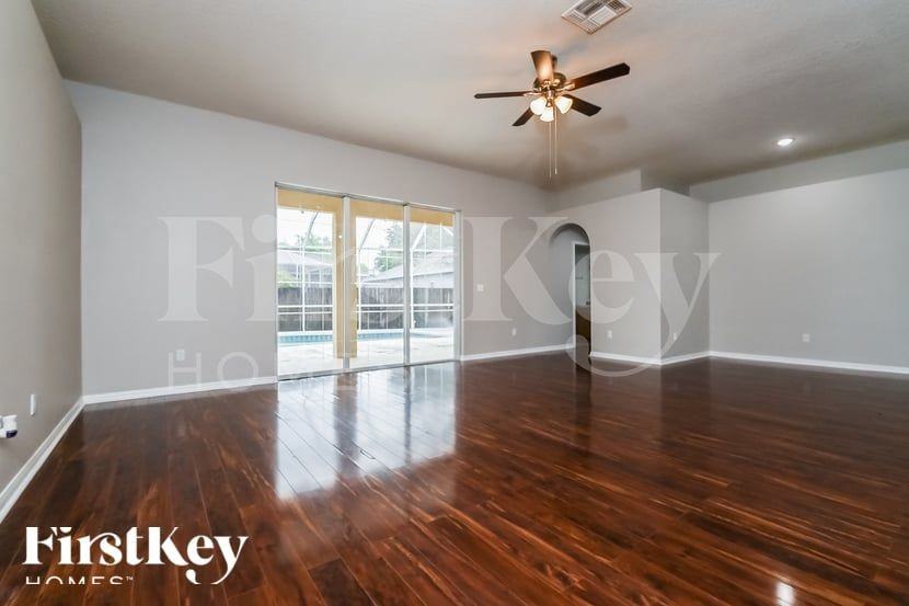 2524 Wheeler Groves Dr - Photo 2 of 15