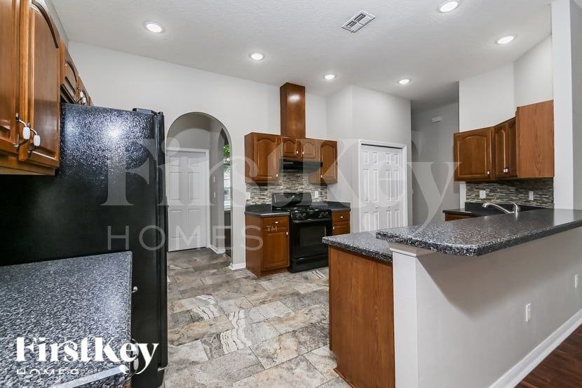 2524 Wheeler Groves Dr - Photo 4 of 15