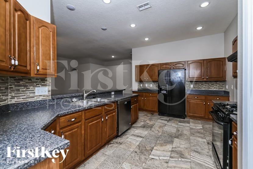 2524 Wheeler Groves Dr - Photo 5 of 15