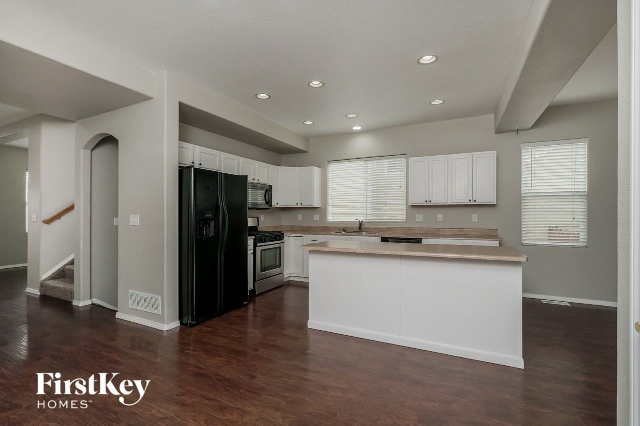 12227 Anacostia Dr - Photo 4 of 16