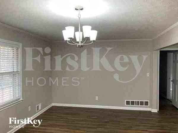 581 Carlouetta Rd Sw - Photo 2 of 13