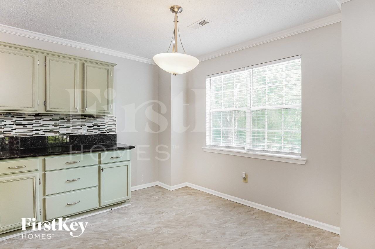 4752 Vintage Ln - Photo 5 of 16